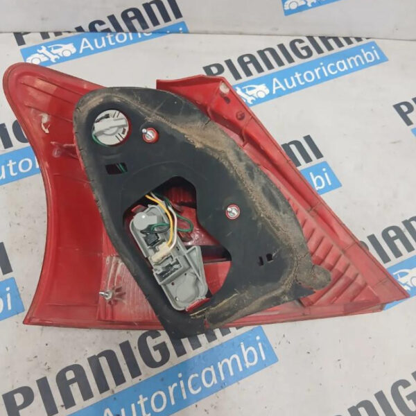 Fanale / Faro Posteriore Destro Toyota Yaris 2005 – 2009