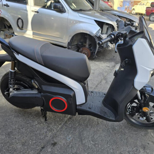 Seat Mó / Silence S01 Anno 2025 | Motoveicolo Intero | SOLO PER RICAMBI