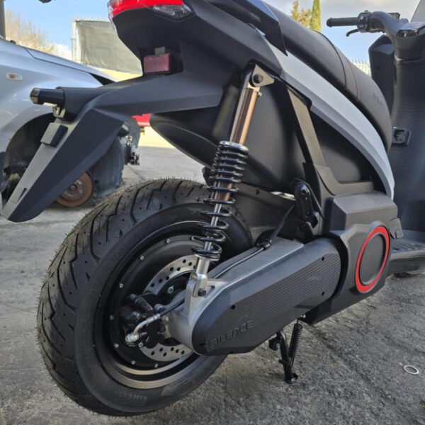 Seat Mó / Silence S01 Anno 2025 | Motoveicolo Intero | SOLO PER RICAMBI