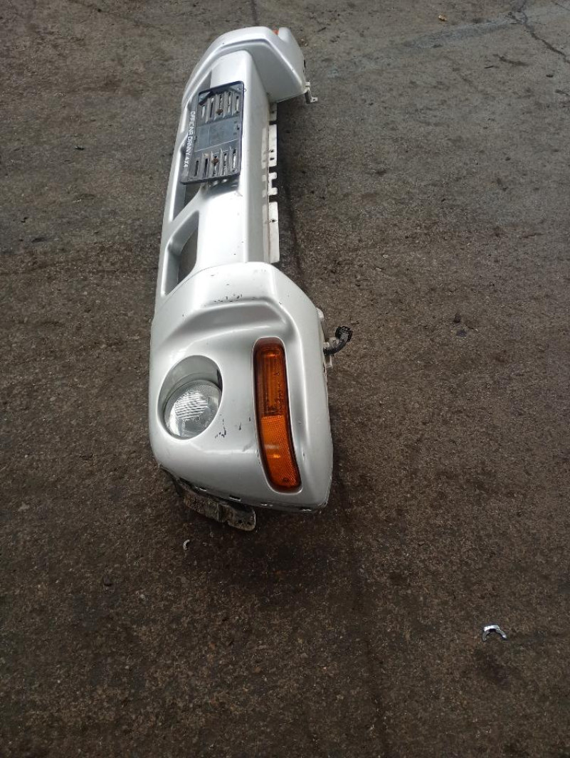 Paraurti Anteriore Jeep Cherokee 2001 – 2007