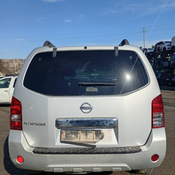Nissan Pathfinder Anno 2012 | Veicolo Intero | SOLO PER RICAMBI