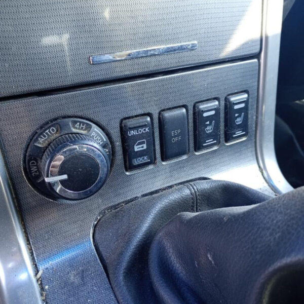 Nissan Pathfinder Anno 2012 | Veicolo Intero | SOLO PER RICAMBI