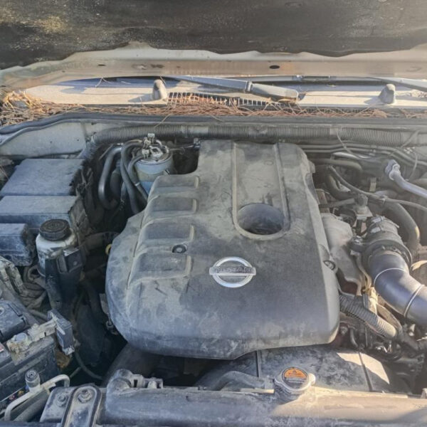 Nissan Pathfinder Anno 2012 | Veicolo Intero | SOLO PER RICAMBI