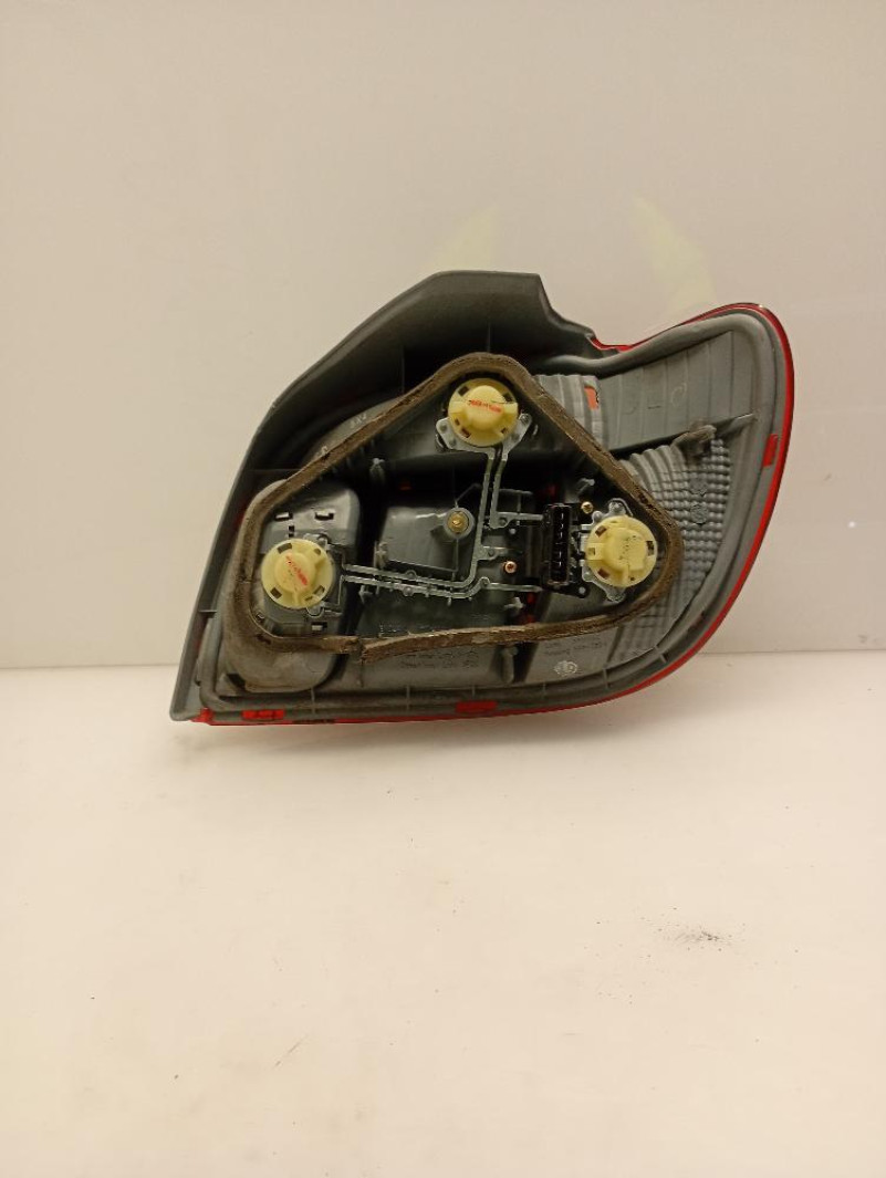 Faro / Fanale / Proiettore Posteriore Sinistro Toyota Yaris 2003 – 2005