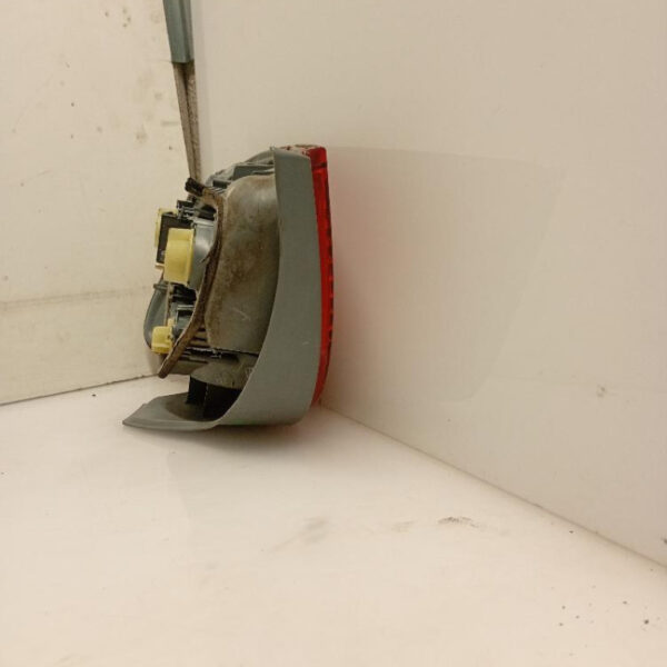 Faro / Fanale / Proiettore Posteriore Sinistro Toyota Yaris 2003 – 2005