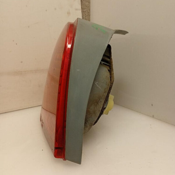 Faro / Fanale / Proiettore Posteriore Sinistro Toyota Yaris 2003 – 2005