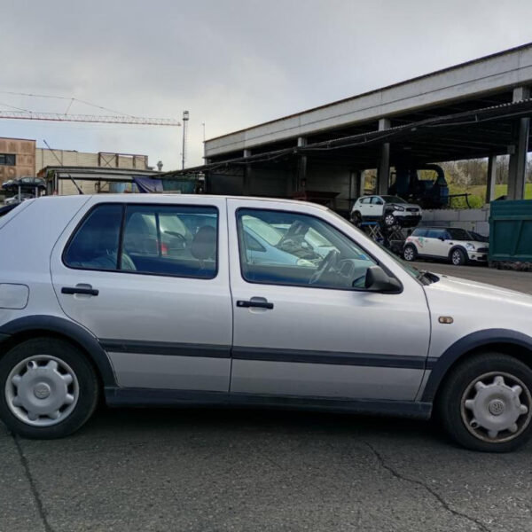 Volkswagen Golf 3 Anno 1997 | Veicolo Intero | SOLO PER RICAMBI