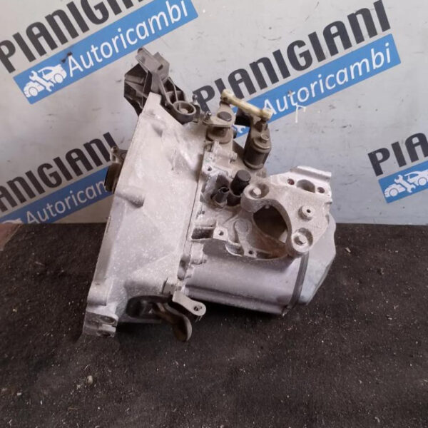 Cambio Peugeot 208 HM01