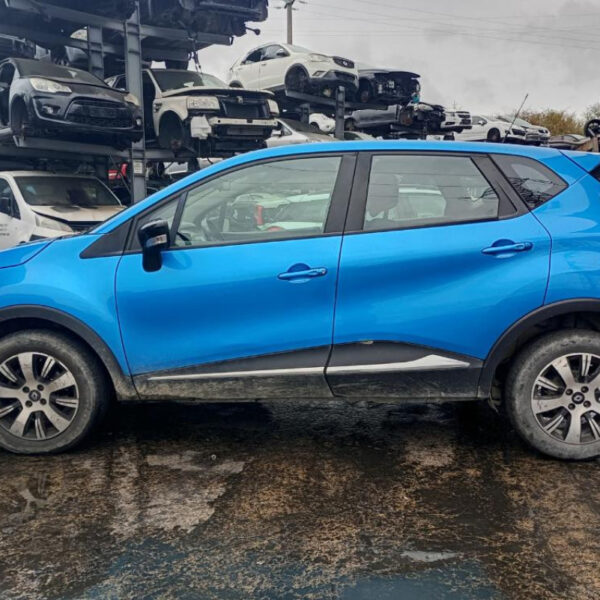 Renault Captur Anno 2016 | Veicolo Intero | SOLO PER RICAMBI