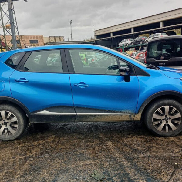Renault Captur Anno 2016 | Veicolo Intero | SOLO PER RICAMBI