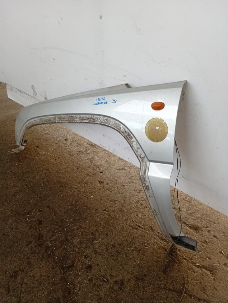 Parafango Anteriore Sinistro Jeep Cherokee 2001-2007