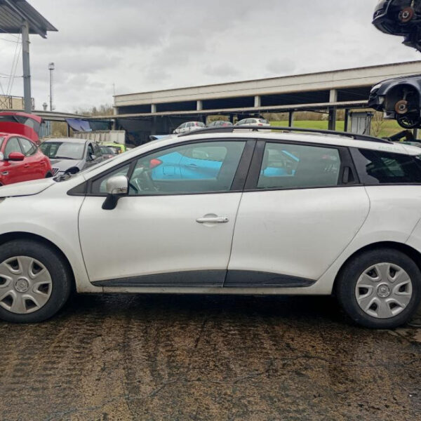 Renault Clio 4° Serie Sporter SW Anno 2015 | Veicolo Intero | SOLO PER RICAMBI
