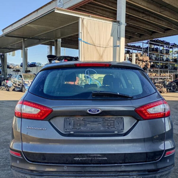 Ford Mondeo SW (CNG) Anno 2016 | Veicolo Intero | SOLO PER RICAMBI