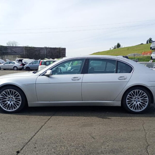 BMW Serie 7 (E65/E66) Anno 2006 | Veicolo Intero | SOLO PER RICAMBI