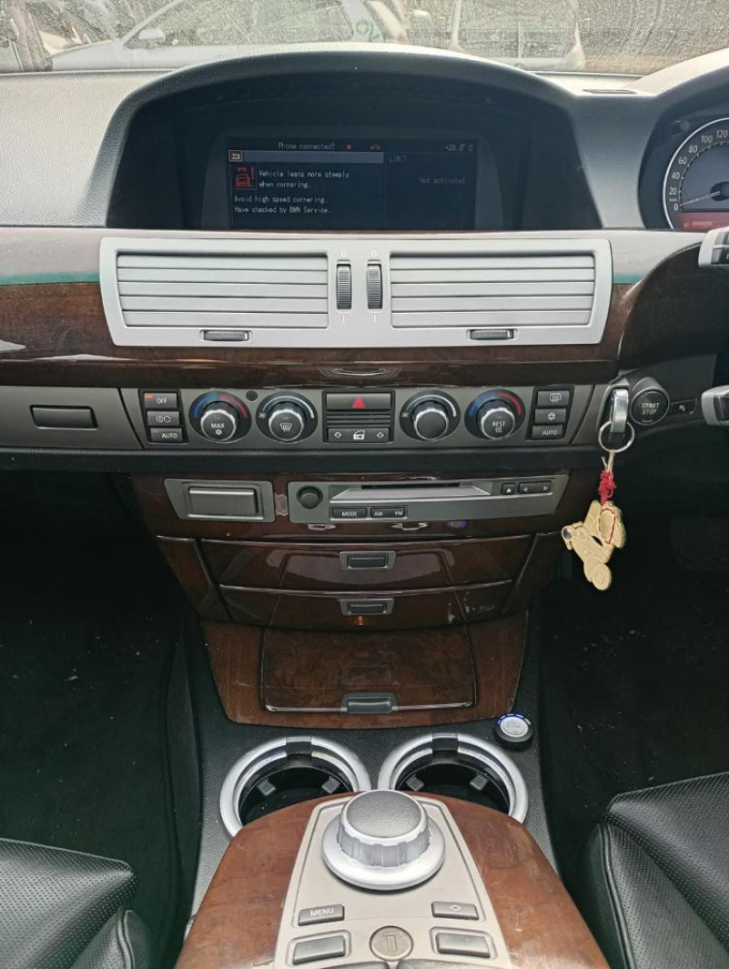 BMW Serie 7 (E65/E66) Anno 2006 | Veicolo Intero | SOLO PER RICAMBI