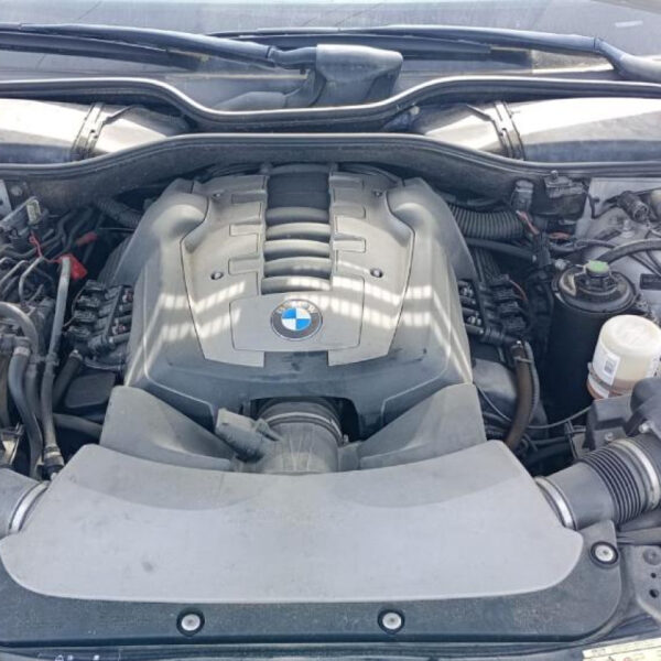 BMW Serie 7 (E65/E66) Anno 2006 | Veicolo Intero | SOLO PER RICAMBI