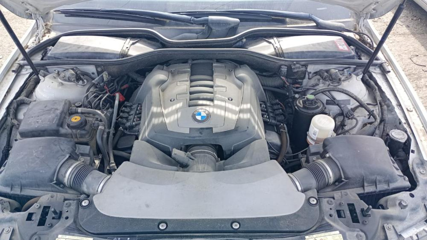 BMW Serie 7 (E65/E66) Anno 2006 | Veicolo Intero | SOLO PER RICAMBI