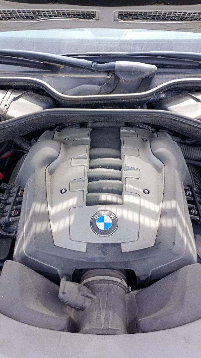 BMW Serie 7 (E65/E66) Anno 2006 | Veicolo Intero | SOLO PER RICAMBI