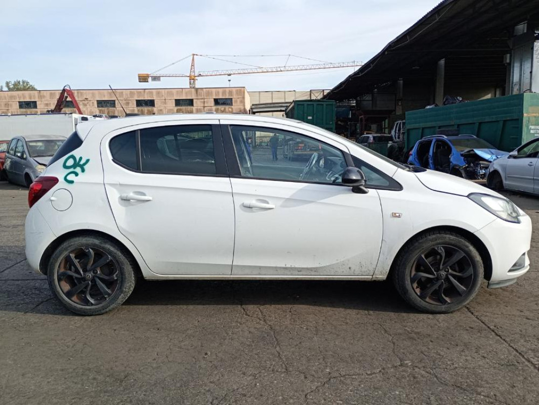 Opel Corsa E Anno 2017 | Veicolo Intero | SOLO PER RICAMBI