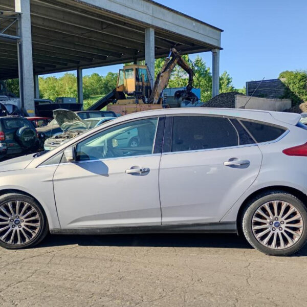 Ford Focus (CB8) Anno 2012 | Veicolo Intero | SOLO PER RICAMBI