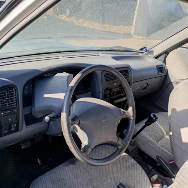 Nissan Pick-Up (D22) King Cab Anno 1999 | Veicolo Intero | SOLO PER RICAMBI