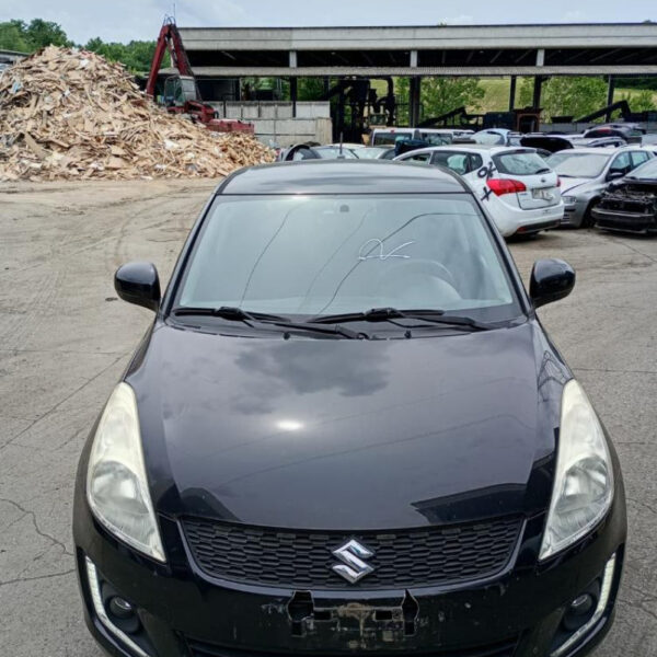 Suzuki Swift Anno 2015 | Veicolo Intero | SOLO PER RICAMBI