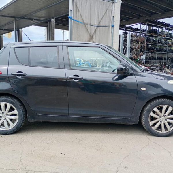Suzuki Swift Anno 2015 | Veicolo Intero | SOLO PER RICAMBI