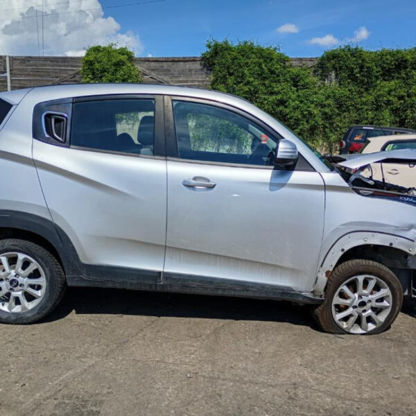 Mahindra KUV100 Anno 2018 | Veicolo Intero | SOLO PER RICAMBI