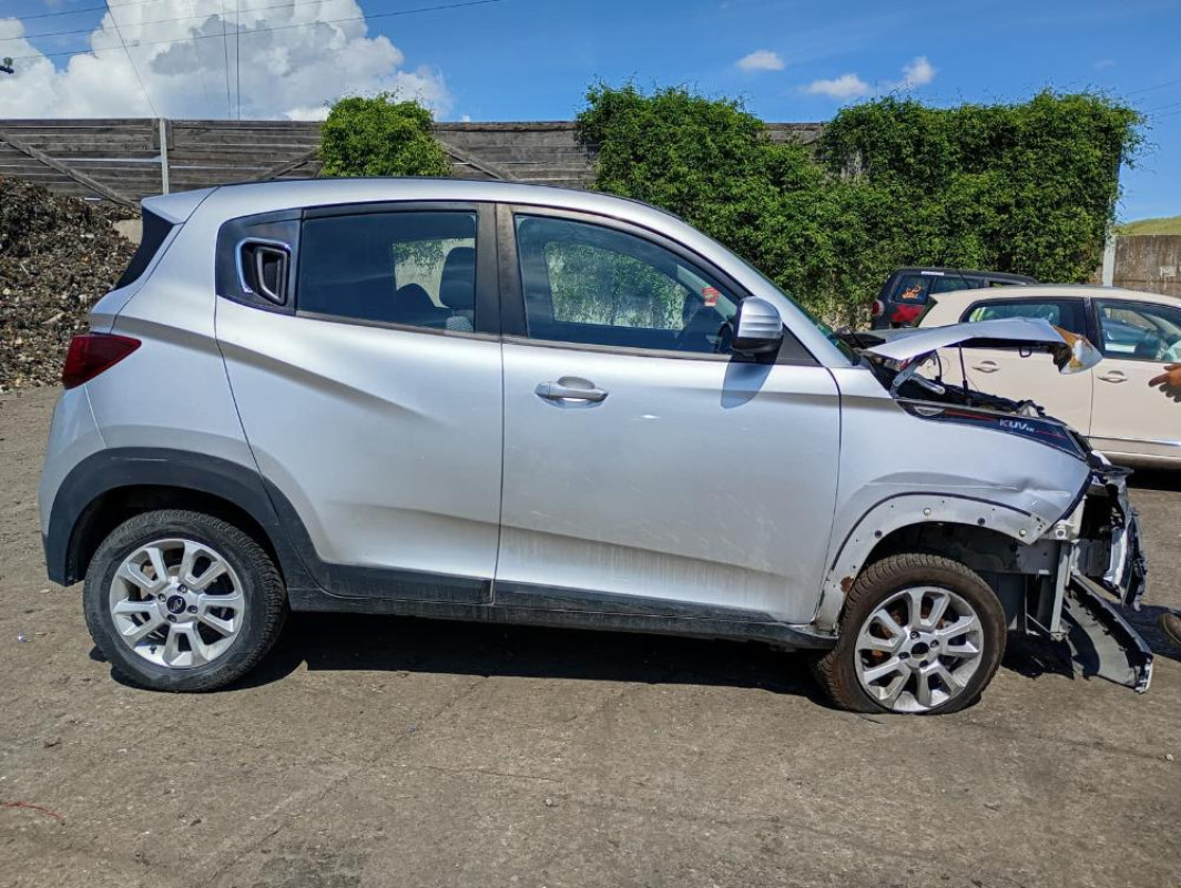 Mahindra KUV100 Anno 2018 | Veicolo Intero | SOLO PER RICAMBI