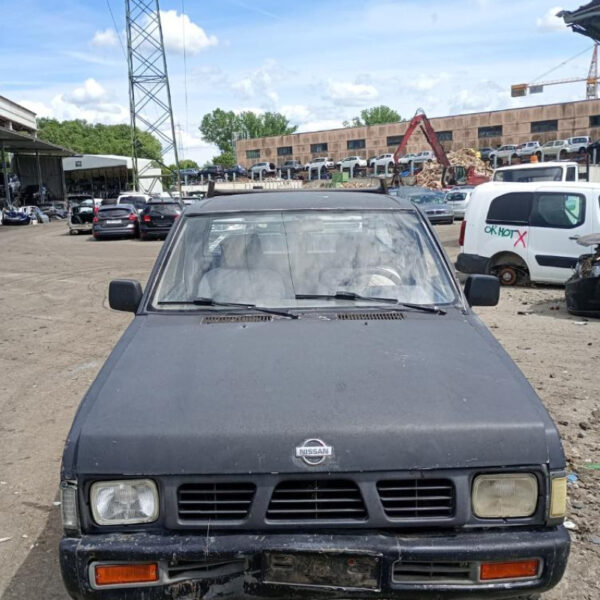 Nissan Pick-Up (D21) King Cab Anno 1993 | Veicolo intero | SOLO PER RICAMBI