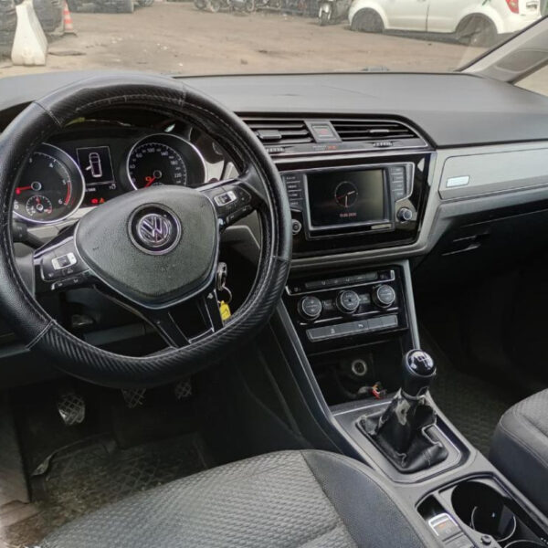 Volkswagen Touran (5T) Anno 2017  | Veicolo intero | SOLO PER RICAMBI