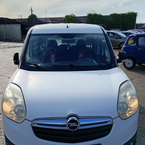 Opel Combo Tour (X12) Anno 2013 | Veicolo Intero | SOLO PER RICAMBI
