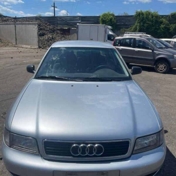 Audi A4 (8D) Anno 1996 | Veicolo Intero | SOLO PER RICAMBI