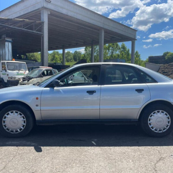 Audi A4 (8D) Anno 1996 | Veicolo Intero | SOLO PER RICAMBI