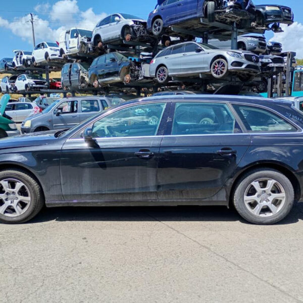 Audi A4 (8K) SW Anno 2009 | Veicolo Intero | SOLO PER RICAMBI