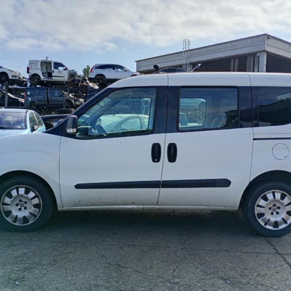 Fiat Doblo Anno 2011 | Veicolo Intero | SOLO PER RICAMBI