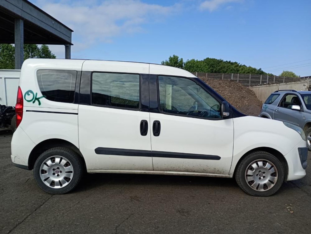 Fiat Doblo Anno 2011 | Veicolo Intero | SOLO PER RICAMBI