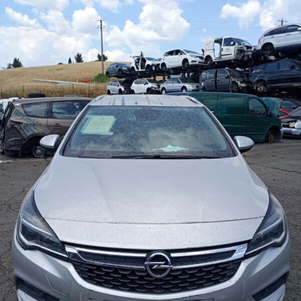 Opel Astra K (B16) Anno 2016 | Veicolo Intero | SOLO PER RICAMBI