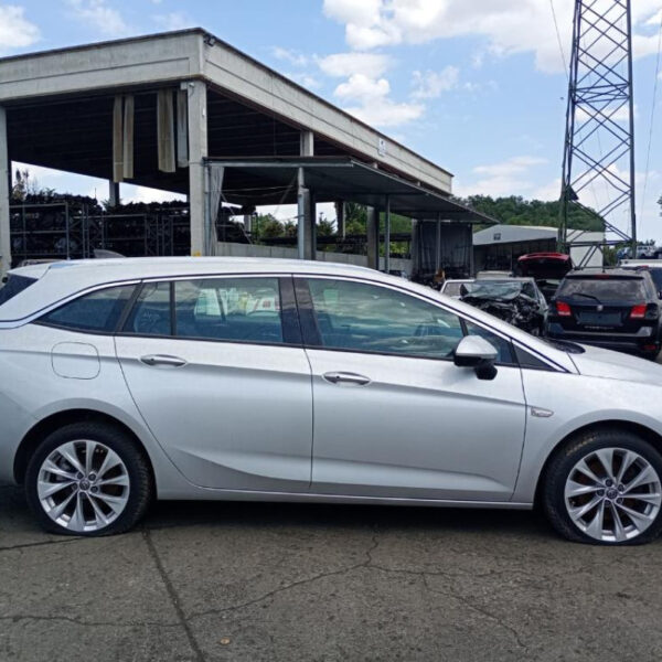 Opel Astra K (B16) Anno 2016 | Veicolo Intero | SOLO PER RICAMBI