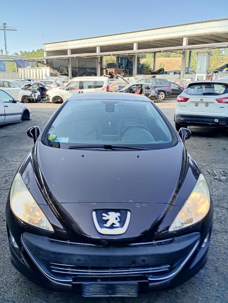 Peugeot 308 C+C Anno 2010 | Veicolo Intero | SOLO PER RICAMBI