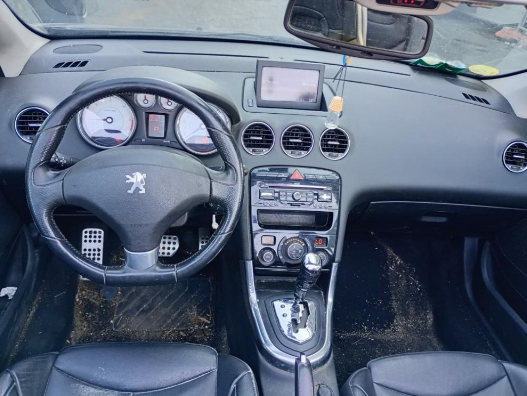 Peugeot 308 C+C Anno 2010 | Veicolo Intero | SOLO PER RICAMBI