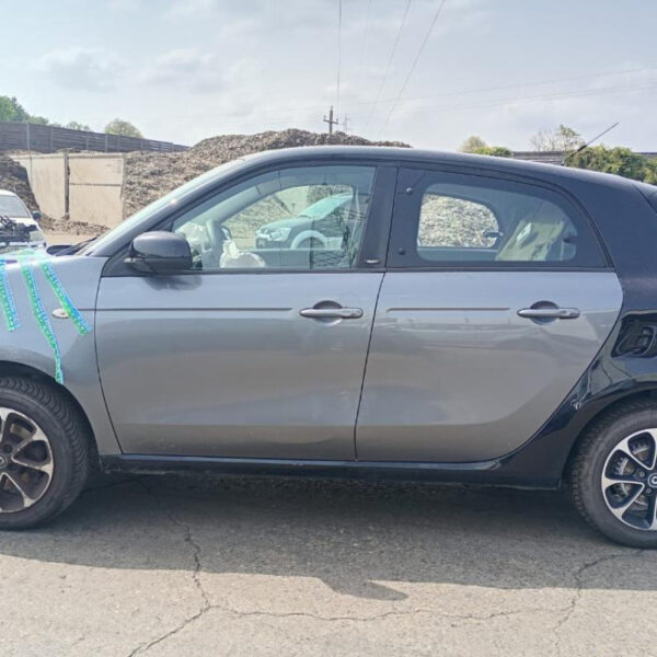 Smart ForFour W453 Anno 2016 | Veicolo intero | SOLO PER RICAMBI