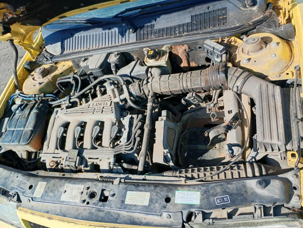 Lancia Delta Anno 1998 | Veicolo Intero | SOLO PER RICAMBI