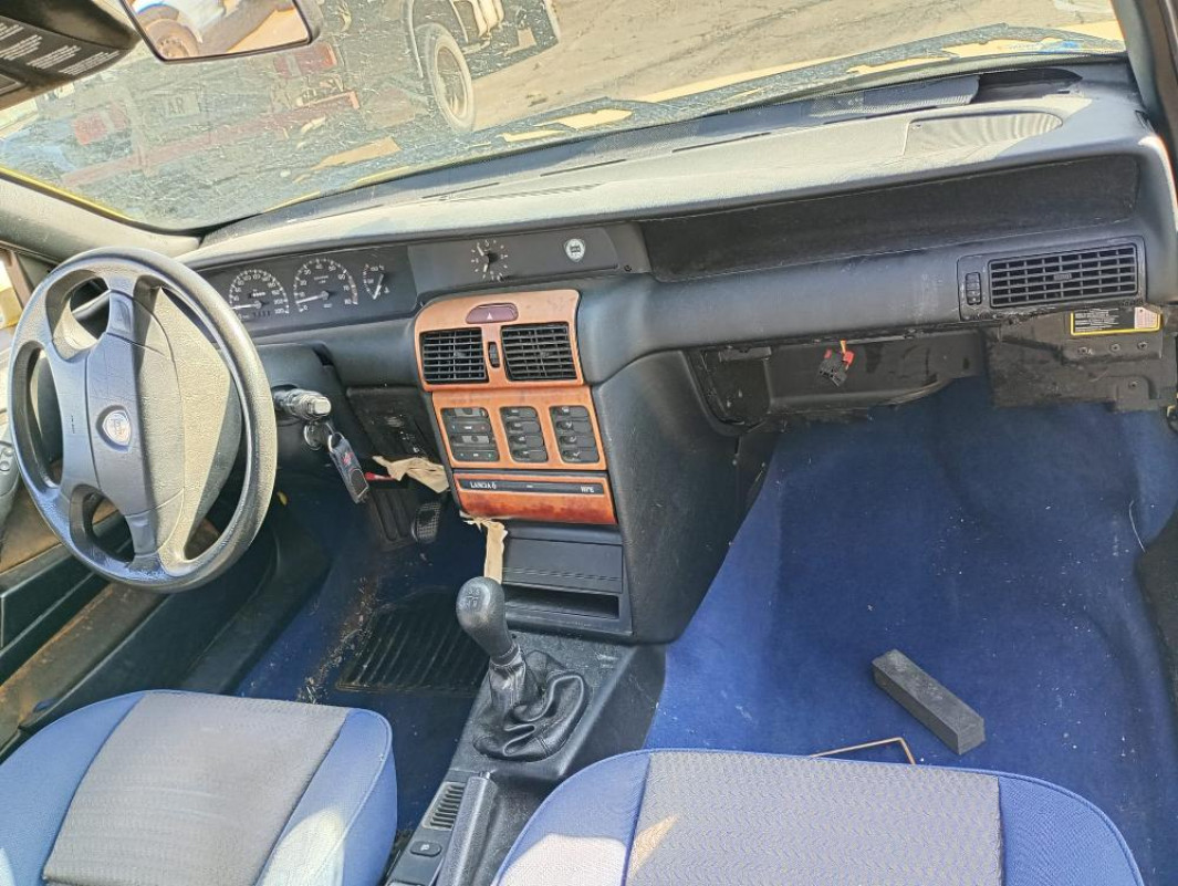Lancia Delta Anno 1998 | Veicolo Intero | SOLO PER RICAMBI
