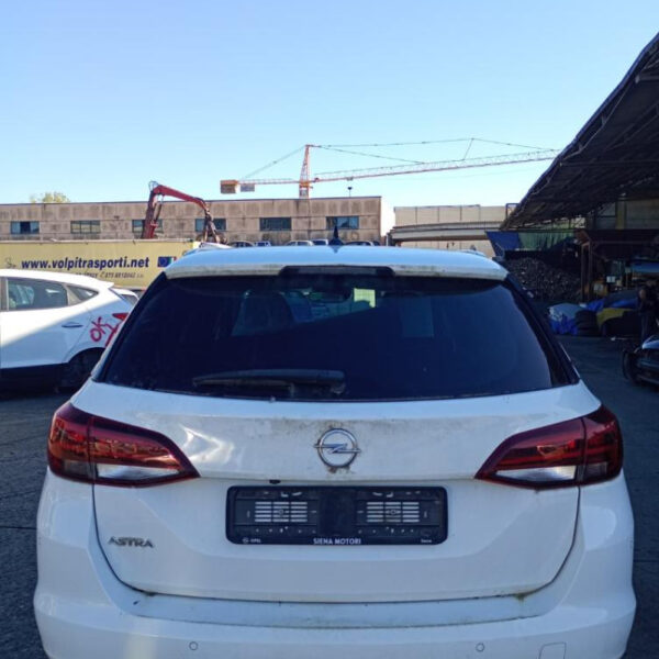 Opel Astra K SW (B16) Restyling Anno 2021 | Veicolo Intero | SOLO PER RICAMBI