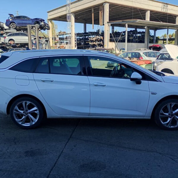 Opel Astra K SW (B16) Restyling Anno 2021 | Veicolo Intero | SOLO PER RICAMBI