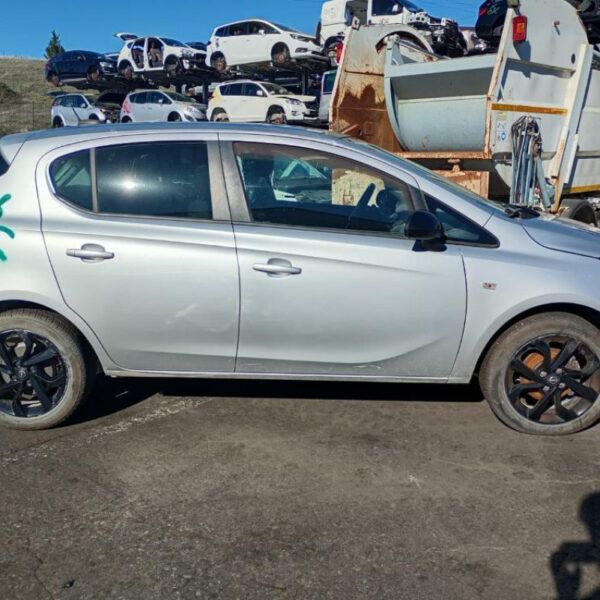 Opel Corsa E Anno 2018 | Veicolo Intero | SOLO PER RICAMBI