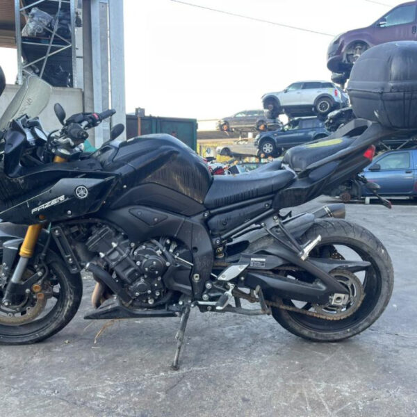 Yamaha Fazer FZ8 Anno 2011 | Motoveicolo Intero | SOLO PER RICAMBI