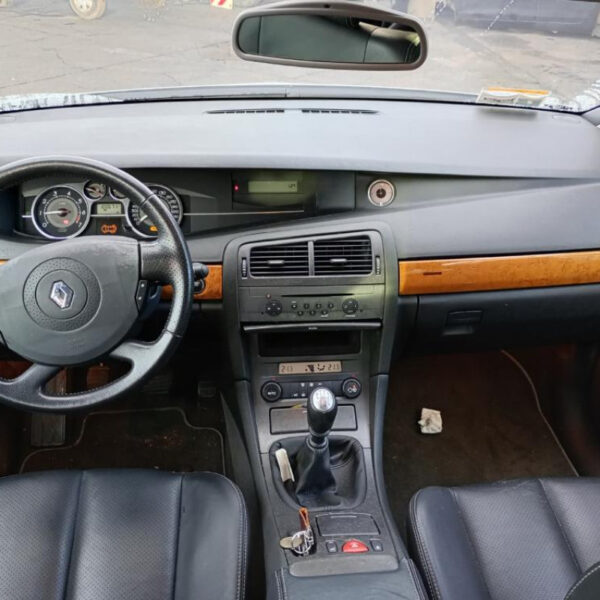 Renault Val Satis Anno 2006 | Veicolo Intero | SOLO PER RICAMBI