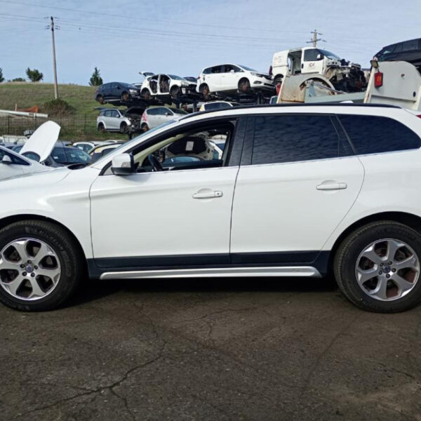 Volvo XC60 Anno 2010 | Veicolo Intero | SOLO PER RICAMBI